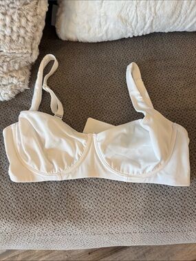 Everyday Support Cream Underwire Bra with Adjustable Straps